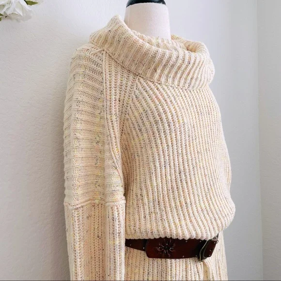 Free People Oversized Pullover Sweater - Picture 1 of 14